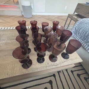 Avalos wine glasses (amethyst)